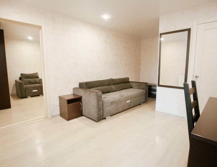 Люкс 4-местный 2-комнатный люкс - Отель «Три Павлина» Гагра