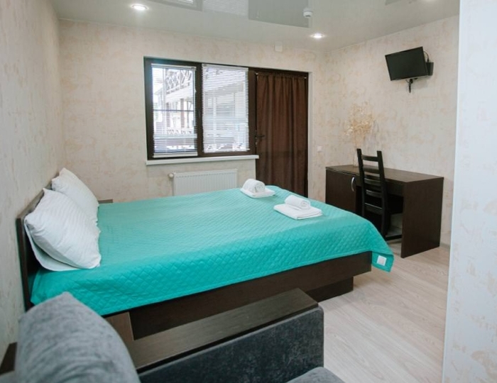 Полулюкс 2-местный 1-комнатный - Отель «Три Павлина» Гагра